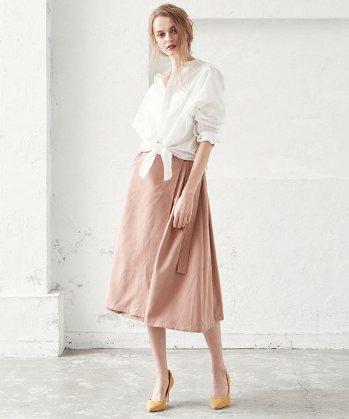 titivate(ティティベイト)の「Dカン付きフレアラップスカート(スカート・レディース・ブラウン/ネイビー/ベージュ/カーキ・M/S/L)」の1枚目の写真