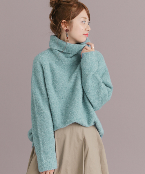 URBAN RESEARCH Sonny Label（アーバンリサーチサニーレーベル）の「ブークレタートルネックニット（ニット/セーター・レディース・オフホワイト/ピンク/グリーン・FREE）」の3枚目の写真