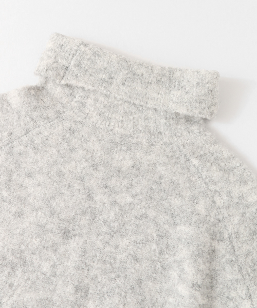 URBAN RESEARCH Sonny Label（アーバンリサーチサニーレーベル）の「ブークレタートルネックニット（ニット/セーター・レディース・オフホワイト/ピンク/グリーン・FREE）」の10枚目の写真