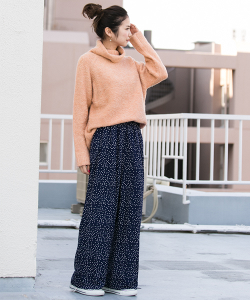 URBAN RESEARCH Sonny Label（アーバンリサーチサニーレーベル）の「ブークレタートルネックニット（ニット/セーター・レディース・オフホワイト/ピンク/グリーン・FREE）」の22枚目の写真