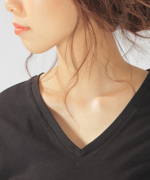 BAYFLOW（ベイフロー）の「BAYFLOW／コットンVネックプルオーバー 18SS（Tシャツ/カットソー・レディース・カーキ/ホワイト/ブラック・SMALL/MEDIUM）」の10枚目の写真