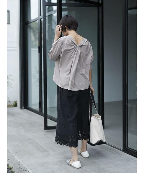 AMERICAN HOLIC（アメリカンホリック）の「・マドラスチェックバックねじりブラウス（シャツ/ブラウス・レディース・ネイビー/ピンク/ターコイズブルー/ベージュ系その他/ストライプ/その他5/オフホワイト/ドット・FREE）」の14枚目の写真