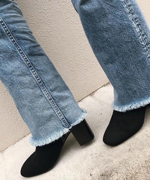 TRUNC（トランクエイティーエイト）の「TRUNC MensLike Flare Denim（デニムパンツ・レディース・ライトブルー・24inch/25inch/23inch）」の18枚目の写真