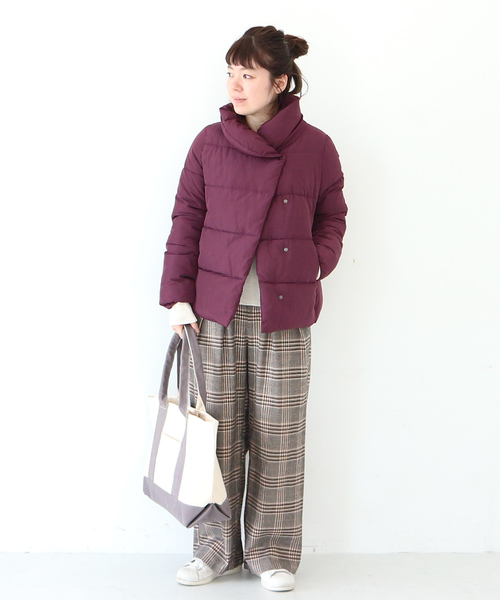 AMERICAN HOLIC(アメリカンホリック)の「スタンド衿ファイバーダウンショートコート(ダウンジャケット/コート・レディース・ブラック/ベージュ/パープル/グリーン/マスタード/グリーン系その他5/ブルー系その他5/ブラウン系その他4/その他8・M/L)」の17枚目の写真