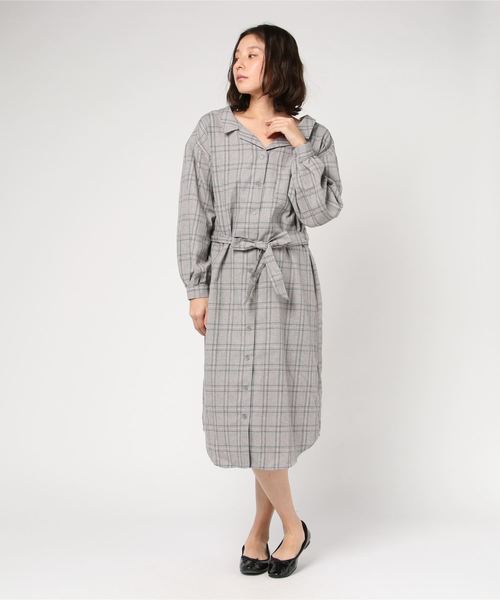 ＪＵＧＬＡＮＳ（ユグランス）の「先染めチェック オフショル シャツワンピース（ワンピース・レディース・ネイビー/グレー・FREE）」の4枚目の写真