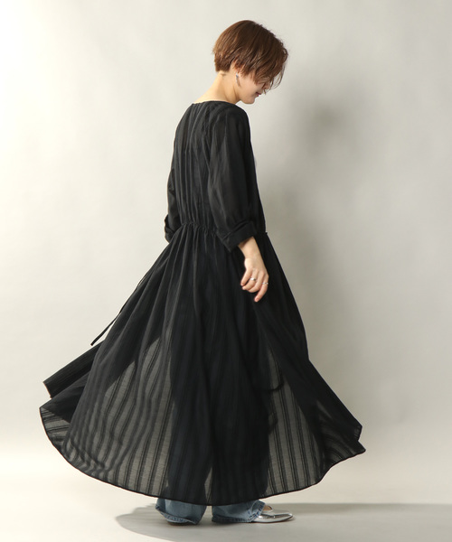 notch.（ノッチ）の「ドビーガウンカシュクールワンピース