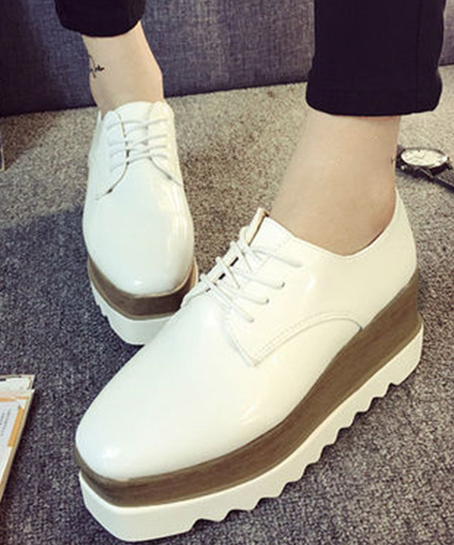 chuclla（チュクラ）の「【chuclla】プラットフォーム オックスフォードシューズ（その他シューズ・レディース・ホワイト/ブラック・38/37/39/36）」の2枚目の写真