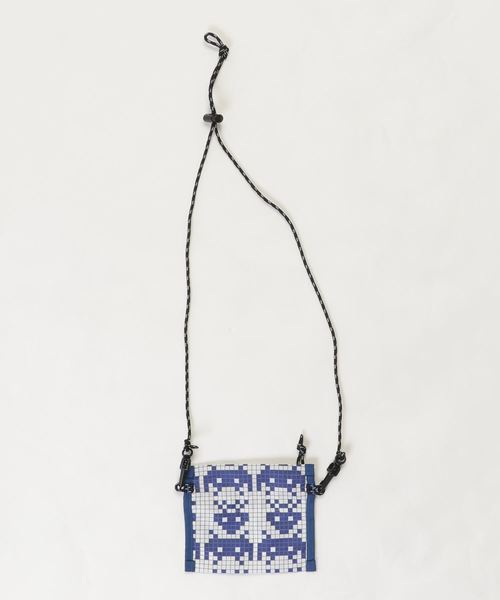 FABRICK(ファブリック)の「FABRICK【SPACE INVADERS】FLAT SHORDER CASE S(ショルダーバッグ・メンズ・マルチ・ONE SIZE)」の2枚目の写真