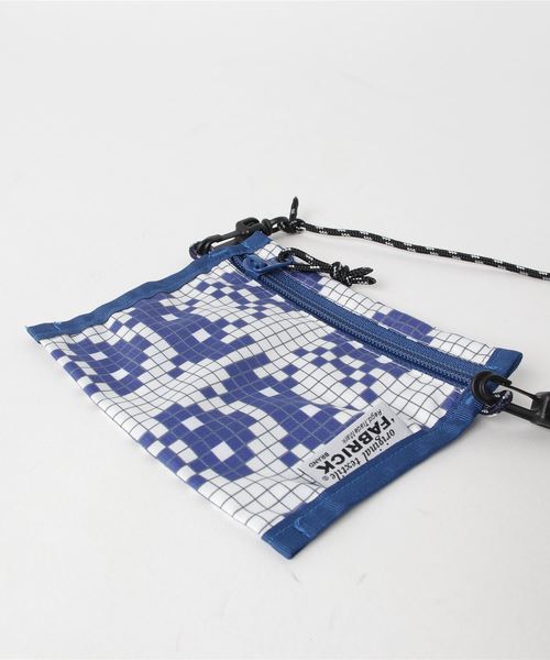 FABRICK(ファブリック)の「FABRICK【SPACE INVADERS】FLAT SHORDER CASE S(ショルダーバッグ・メンズ・マルチ・ONE SIZE)」の3枚目の写真