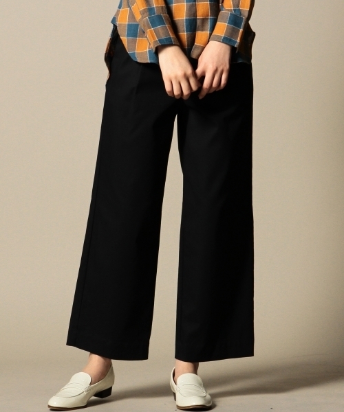 BEAUTY&YOUTH UNITED ARROWS（ビューティーアンドユースユナイテッドアローズ）の「BYSF コットンダブルクロス ワイド半端丈パンツ ◆（その他パンツ・レディース・ホワイト/ネイビー・SMALL/MEDIUM）」の2枚目の写真