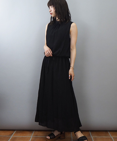 tiptop（ティップトップ）の「無地・花柄ノースリーブハイネックワンピース（ワンピース・レディース・ブラック/ライトグレー/ダークグレー/ブラウン/パープル・FREE）」の6枚目の写真