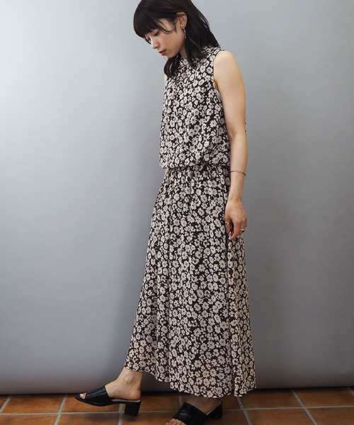 tiptop（ティップトップ）の「無地・花柄ノースリーブハイネックワンピース（ワンピース・レディース・ブラック/ライトグレー/ダークグレー/ブラウン/パープル・FREE）」の16枚目の写真