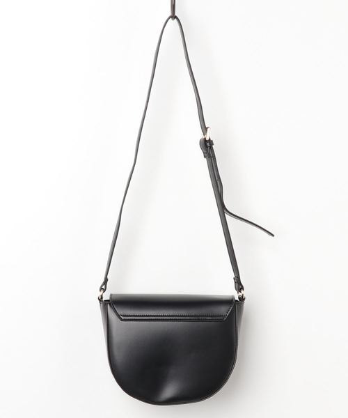 archives(アルシーヴ)の「リング金具BAG(ショルダーバッグ・レディース・ブラック/ブラウン・MEDIUM)」の5枚目の写真