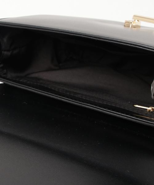 archives(アルシーヴ)の「リング金具BAG(ショルダーバッグ・レディース・ブラック/ブラウン・MEDIUM)」の3枚目の写真