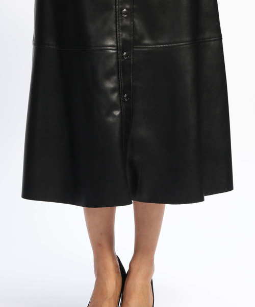NARACAMICIE（ナラカミーチェ）の「フェイクレザーＡラインスカート（スカート・レディース・ブラウン/ブラック・LARGE/MEDIUM）」の15枚目の写真