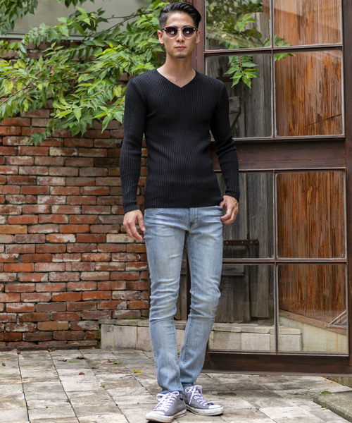 A.S.M（エーエスエム）の「ミックス ワイド リブ スキニー Vネック ニット（ニット/セーター・メンズ・ホワイト/ブラック/チャコールグレー/ライトグレー/ブルー/ワインレッド/ベージュ・48/50）」の14枚目の写真