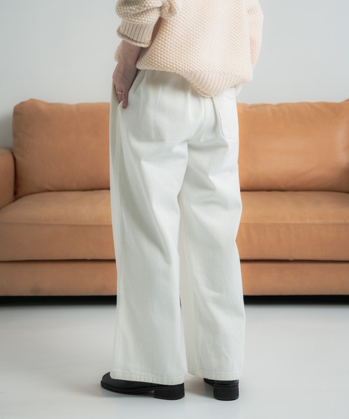 Libra Cue(リブラ キュー)の「Libra デニムRelaxパンツ(デニムパンツ・レディース・ホワイト・SMALL/MEDIUM/LARGE)」の8枚目の写真