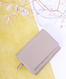 ACTUALLY  牛革　コンパクト 三つ折財布
