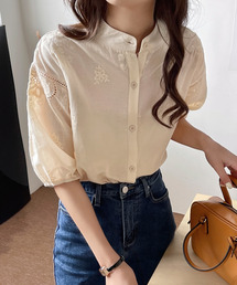 刺繍スタンドカラーブラウス