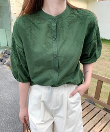 刺繍スタンドカラーブラウス