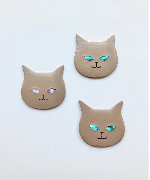 tone(トーン)の「【studio wave】ねこのブローチ(ブローチ/コサージュ・レディース・ブラック/ブラック系その他/グレー/ベージュ/ベージュ系その他/グレー系その他・FREE)」の8枚目の写真