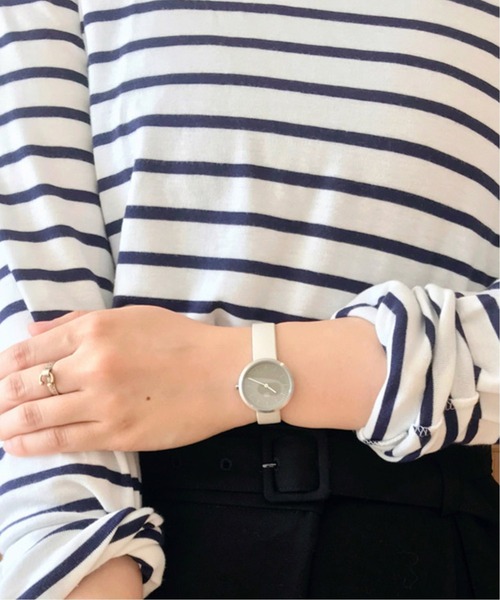 Mavenwatches（マベンウォッチズ）の「MAVEN SMOKE GREEN OFFWHITE MN 28mm（アナログ腕時計・レディース・シルバー・FREE）」の2枚目の写真