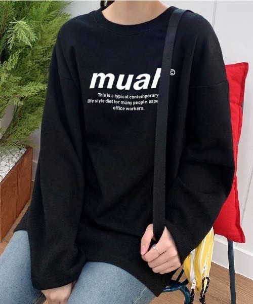 muahmuah（ムーアムーア）の「A'GEM/9 × .kom『muah muah/ムーアムーア』MUAH SIGNATURE GRAPHIC T-SHIRT/シグネチャー グラフィック ロングスリーブTシャツ（Tシャツ/カットソー・レディース・ホワイト/ブラック/ライトグレー/インディゴブルー・FREE）」の6枚目の写真