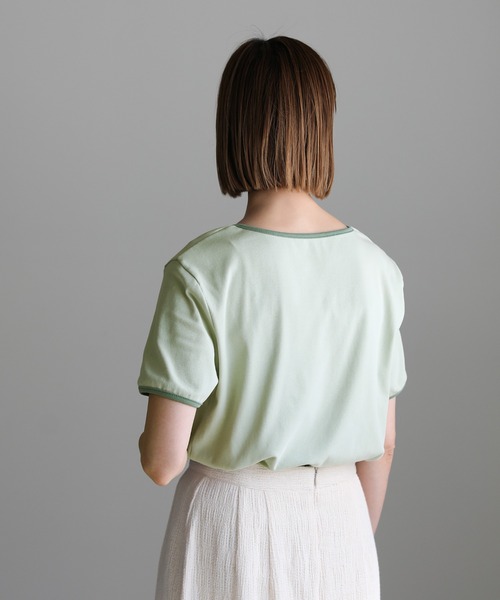 select MOCA(セレクトモカ)の「2021 SS パイピングデザインカラーTシャツ(Tシャツ/カットソー・レディース・ホワイト/ブルー/グリーン・FREE)」の10枚目の写真