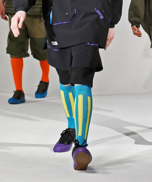 SIVA（シヴァ）の「SIVA シヴァ / SEAM-LINE LAYERED SHORTS シームラインレイヤードショーツ / 21C-S-02-04（その他パンツ・メンズ・カーキ/ブラック・2/3）」の2枚目の写真