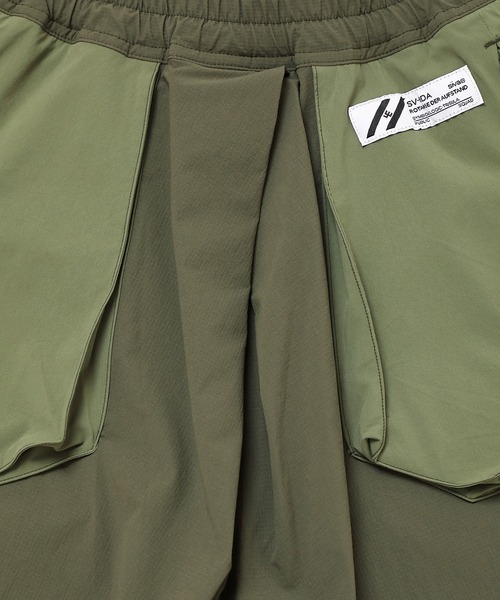 SIVA（シヴァ）の「SIVA シヴァ / SEAM-LINE LAYERED SHORTS シームラインレイヤードショーツ / 21C-S-02-04（その他パンツ・メンズ・カーキ/ブラック・2/3）」の12枚目の写真