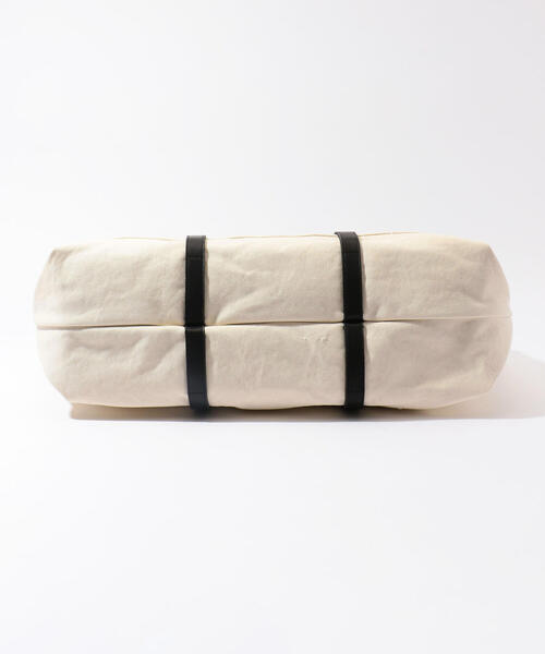 TOMORROWLAND （トゥモローランド）の「【別注】AMIACALVA×TOMORROWLAND キャンバストート（トートバッグ・メンズ・ホワイト・FREE）」の3枚目の写真