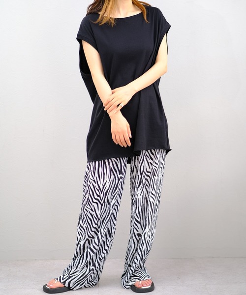 ANDJ(アンドジェイ)の「オーガニックコットンフレンチスリーブTシャツ(Tシャツ/カットソー・レディース・ブラック/オフホワイト/ライトベージュ・M)」の10枚目の写真