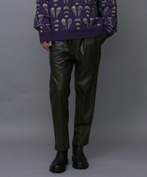 Iroquois(イロコイ)の「SYNTHETIC LEATHER TAPERED PT(その他パンツ・メンズ・ブラック/ブラウン・1/3/2)」の1枚目の写真