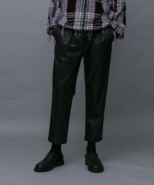 Iroquois(イロコイ)の「SYNTHETIC LEATHER TAPERED PT(その他パンツ・メンズ・ブラック/ブラウン・1/3/2)」の3枚目の写真