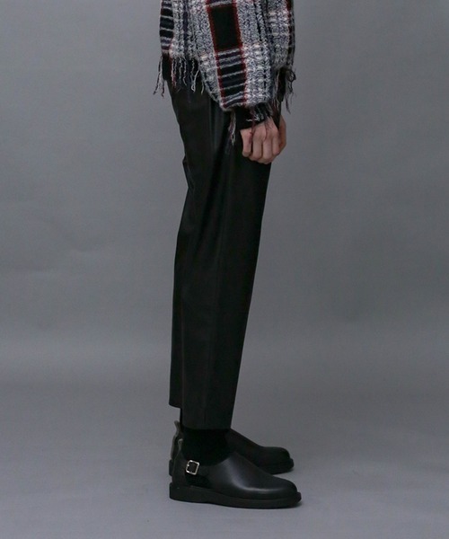Iroquois(イロコイ)の「SYNTHETIC LEATHER TAPERED PT(その他パンツ・メンズ・ブラック/ブラウン・1/3/2)」の5枚目の写真