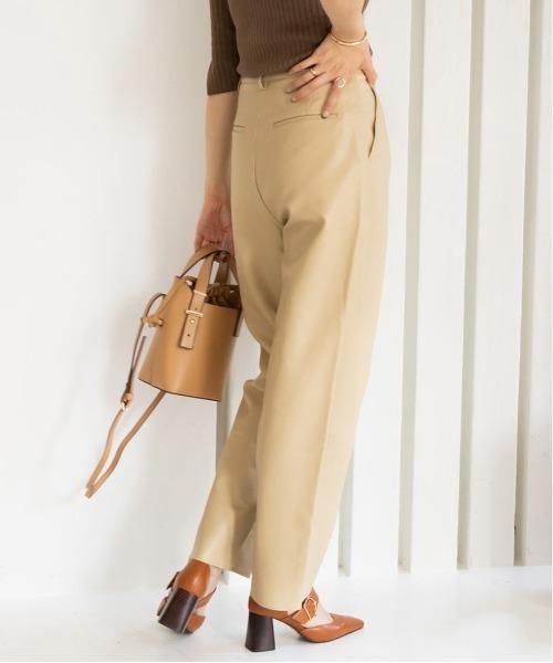 RANDA（ランダ）の「フェイクレザーテーパードパンツ（その他パンツ・レディース・ベージュ/ブラウン/アイボリー・1/0）」の11枚目の写真