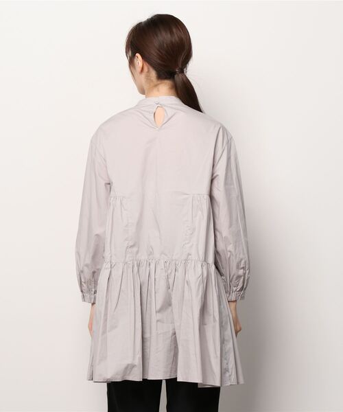 NANO universe（ナノユニバース）の「シリコンタッチブロードティアードブラウス（シャツ/ブラウス・レディース・ライトグレー/ブルー・FREE）」の4枚目の写真