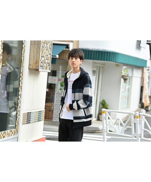 Mac-House(マックハウス)の「T-GRAPHICS ストリートプリントロングスリーブTシャツ(Tシャツ/カットソー・メンズ・ブルー/ホワイト/グレー/カーキ/ブラック・L/S/M/XL)」の21枚目の写真