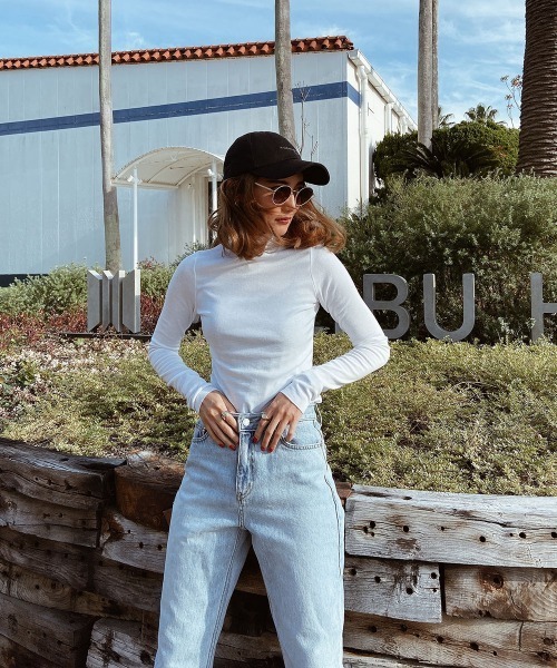 esutoreja（エストレジャ）の「カラバリタートルネックカットソー（Tシャツ/カットソー・レディース・ホワイト/ブラック/ベージュ/ブラウン/オリーブ・FREE）」の2枚目の写真