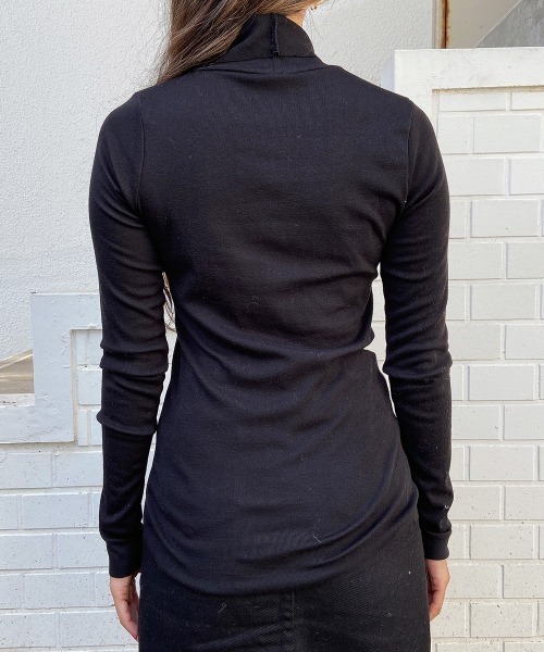 esutoreja（エストレジャ）の「カラバリタートルネックカットソー（Tシャツ/カットソー・レディース・ホワイト/ブラック/ベージュ/ブラウン/オリーブ・FREE）」の21枚目の写真