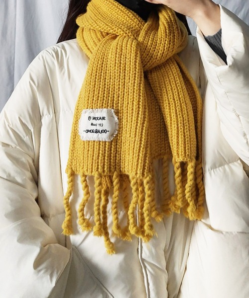 me+em select(ミームセレクト)の「【6色展開】レタリングタグローゲージニットカラーマフラー(マフラー・レディース・ブラック/ダークグリーン/パープル/イエロー/アイボリー/ダークブルー・FREE)」の6枚目の写真