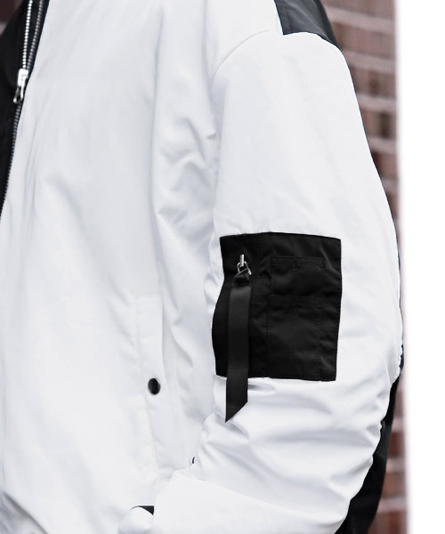 LUXSTYLE(ラグスタイル)の「BIG中綿MA-1ジャケット(MA-1・メンズ・カーキ/マルチ/ホワイト・L/M)」の17枚目の写真