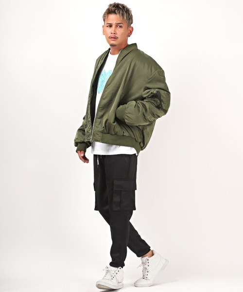 LUXSTYLE(ラグスタイル)の「BIG中綿MA-1ジャケット(MA-1・メンズ・カーキ/マルチ/ホワイト・L/M)」の10枚目の写真
