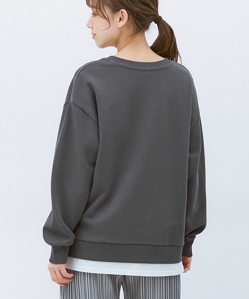 Honeys(ハニーズ)の「裾レイヤード風トップス(スウェット・レディース・イエロー/ベージュ/杢グレー/ミント/スミクロ・LL/L/M/S)」の12枚目の写真