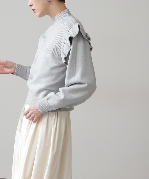 N.（N. Natural Beauty Basic）（エヌエヌナチュラルビューティーベーシック）の「◆ドロップフリルショルダーニット（ニット/セーター・レディース・ライトグレー/オフホワイト/ライトグリーン・MEDIUM）」の12枚目の写真