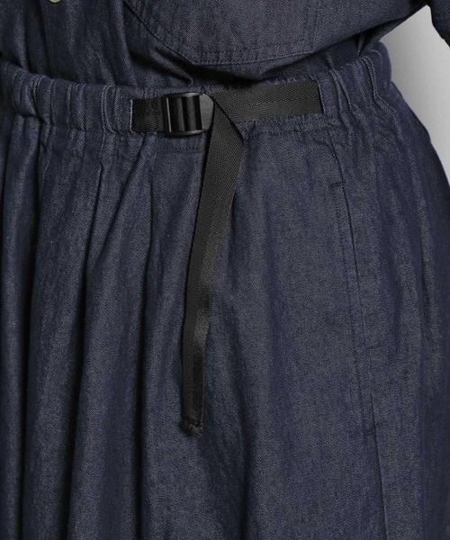 niko and...（ニコアンド）の「[niko and ...JEANS 2022SS]イージーギャザーデニムスカート（スカート・レディース・ライトブルー/ブルー・MEDIUM/LARGE）」の9枚目の写真