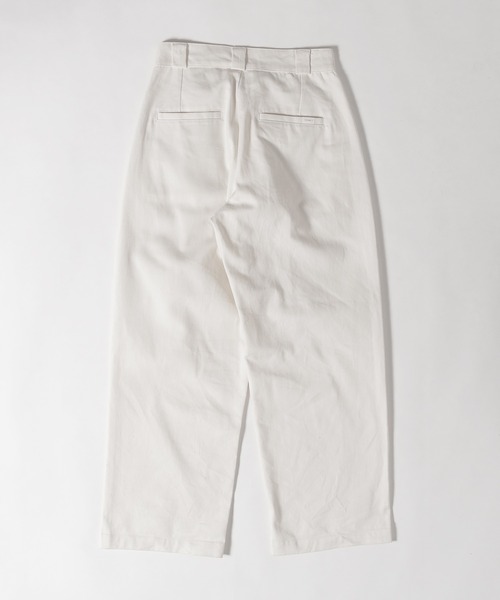MUHET(ミュエータ)の「カラーストレートチノパンツ(チノパンツ・レディース・ベージュ/オフホワイト/ライトピンク・SMALL/MEDIUM/X-LARGE)」の5枚目の写真