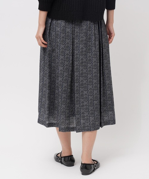 GRANDMA MAMA DAUGHTER（グランマママドーター）の「【 GRANDMA MAMA DAUGHTER / グランマ ママ ドーター 】 ペイズリーランダムタックスカート GK2031671 KTI（スカート・レディース・グレー・1/000）」の6枚目の写真