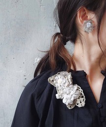 m.soeur（エムスール）の「手編みレースとお花のコサージュ＊（ブローチ/コサージュ）」