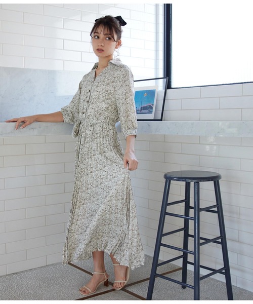 CHILLE（チル）の「インショーパンプリーツオールインワン（サロペット/オーバーオール・レディース・ブラック/アイボリー・FREE）」の6枚目の写真